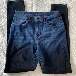 Levi’s high rise skinny coated jeans size 28